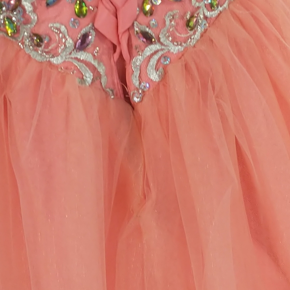 Prom dress - Picture 7 of 9